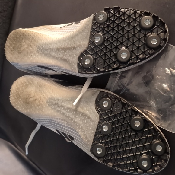 Adidas Track Running Shoes Size 8 with Spikes - Picture 4 of 8